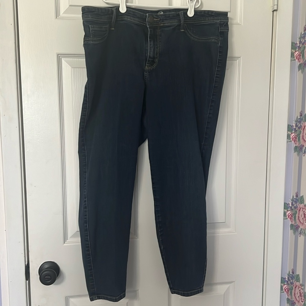 Dress Barn signature fit Ankle Jean